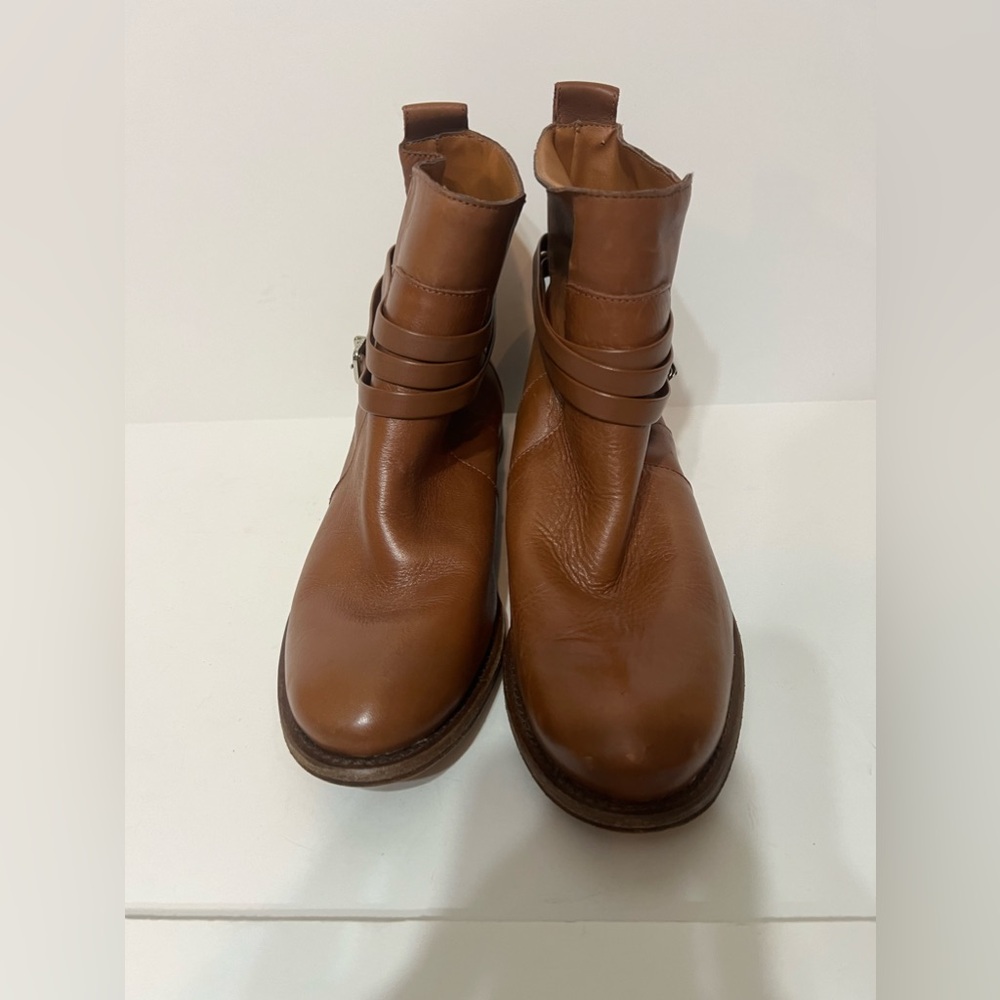 Schutz booties